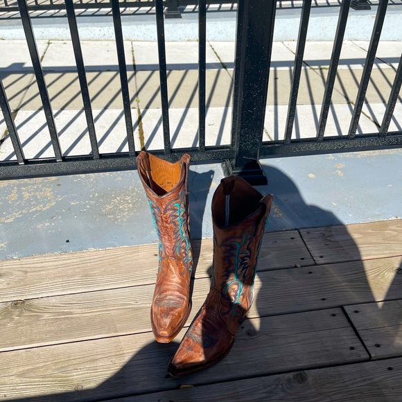 Downtown cowgirl boots - Picture 1 of 13